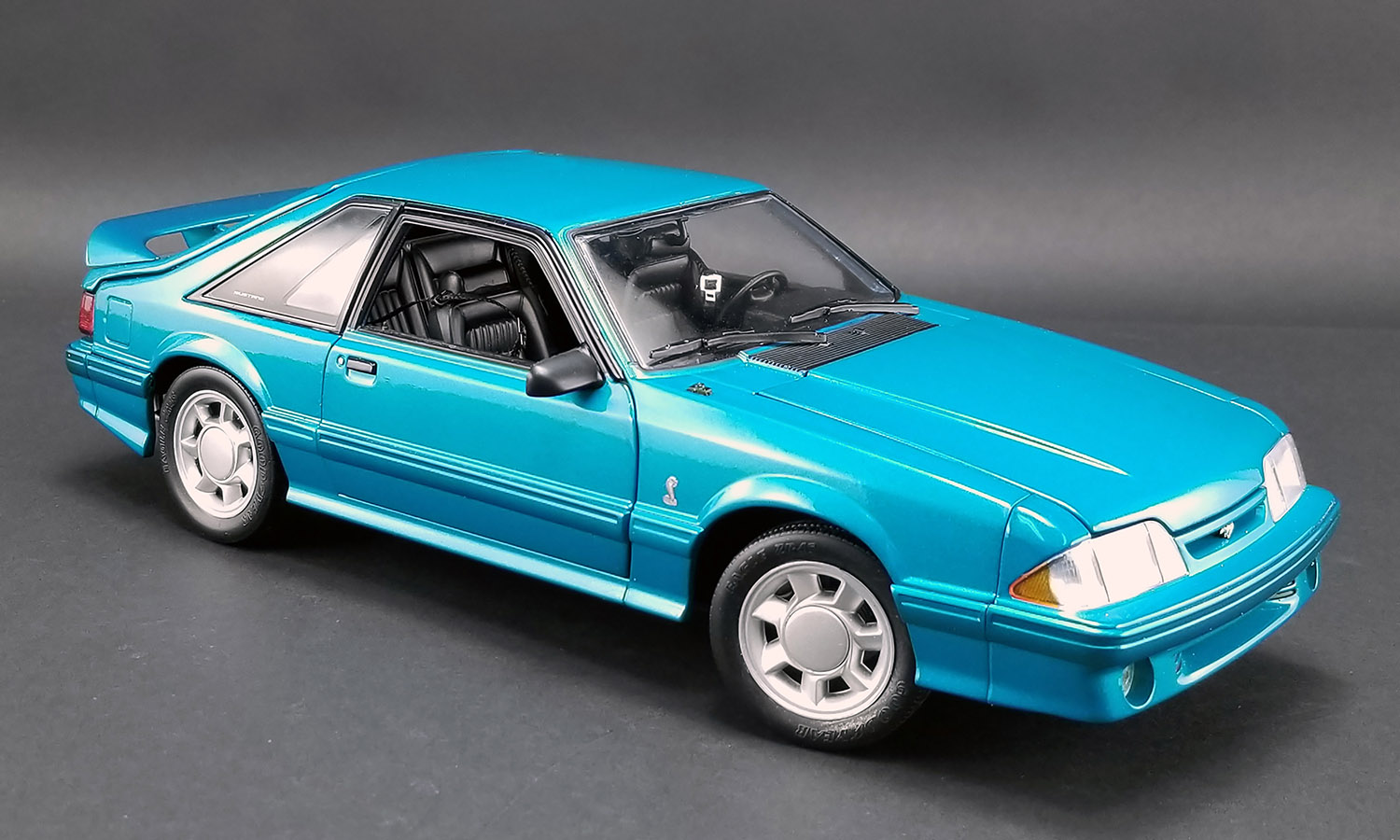 Acme Diecast Car Collectibles