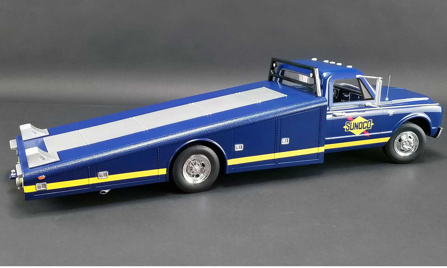 CHEVROLET C-10 TRUCK 1967 SUNOCO RACING 1:18 SCALE DIECAST BY ACME 