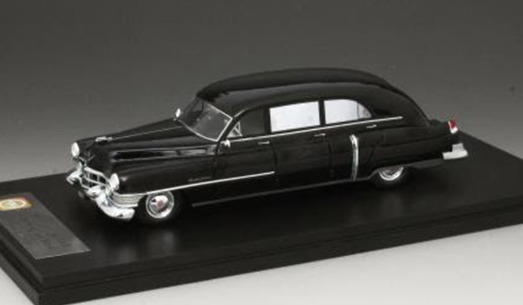 1 43 GIM Matrix Cadillac Superior Landaulet Hearse 1951 silver