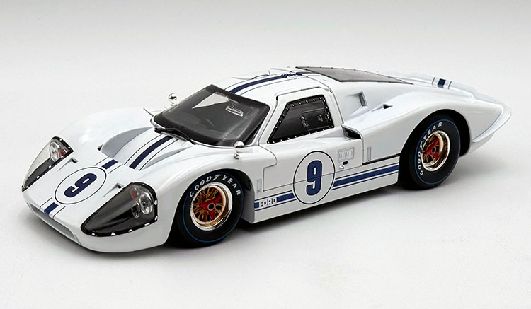 #9 1967 Ford GT40 MK IV - J9 