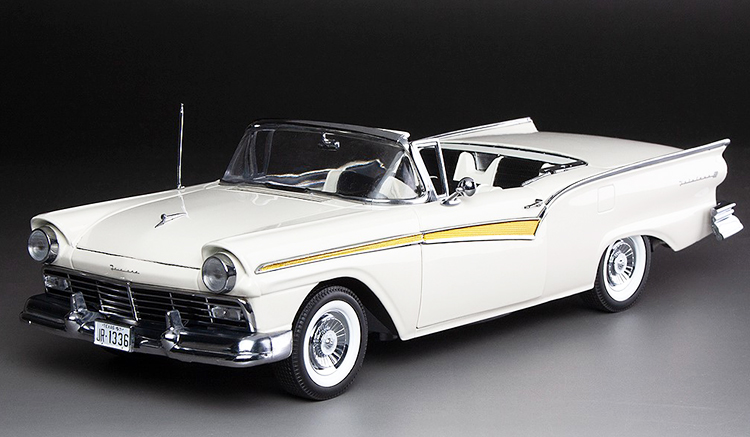 1957 Ford Fairlane 500 Skyline